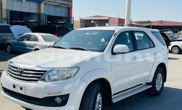 Acheter Occasion Voiture Toyota Fortuner Blanc à Brazzaville, Commune de Brazzaville Acheter Occasion Voiture Toyota Fortuner Blanc à Brazzaville, Commune de Brazzaville