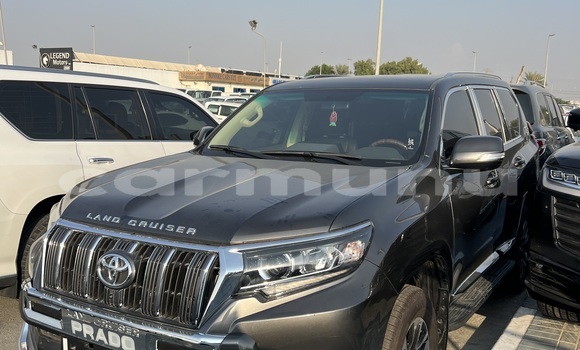 Buy Used Toyota Prado White Car in Brazzaville in Municipality of Brazzaville Buy Used Toyota Prado White Car in Brazzaville in Municipality of Brazzaville