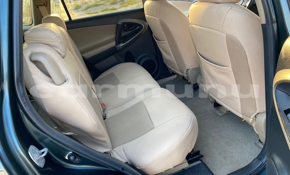 Acheter Occasion Voiture Toyota RAV4 Bleu à Pointe–Noire, Région du Kouilou Acheter Occasion Voiture Toyota RAV4 Bleu à Pointe–Noire, Région du Kouilou