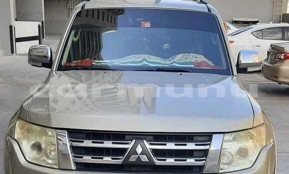 Acheter Occasion Voiture Mitsubishi Pajero Gris à Pointe–Noire, Région du Kouilou Acheter Occasion Voiture Mitsubishi Pajero Gris à Pointe–Noire, Région du Kouilou