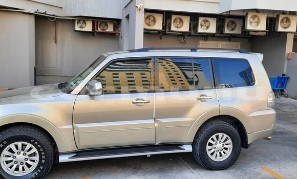 Acheter Occasion Voiture Mitsubishi Pajero Gris à Pointe–Noire, Région du Kouilou Acheter Occasion Voiture Mitsubishi Pajero Gris à Pointe–Noire, Région du Kouilou