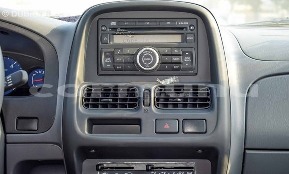 Buy Import Nissan NP 300 White Car in Import - Dubai in Region of Bouenza Buy Import Nissan NP 300 White Car in Import - Dubai in Region of Bouenza