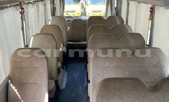 Acheter Occasion Voiture Toyota Coaster Blanc à Brazzaville, Commune de Brazzaville Acheter Occasion Voiture Toyota Coaster Blanc à Brazzaville, Commune de Brazzaville