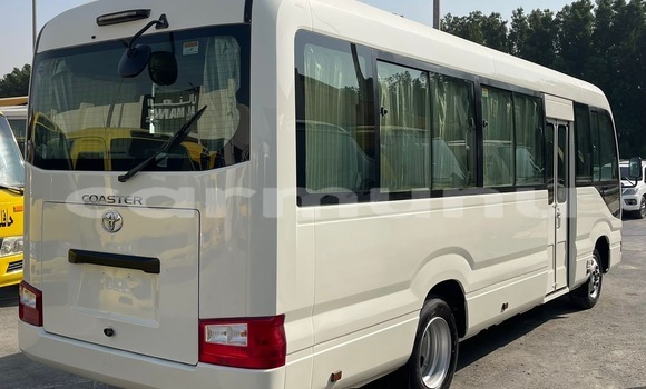 Acheter Occasion Voiture Toyota Coaster Blanc à Brazzaville, Commune de Brazzaville Acheter Occasion Voiture Toyota Coaster Blanc à Brazzaville, Commune de Brazzaville