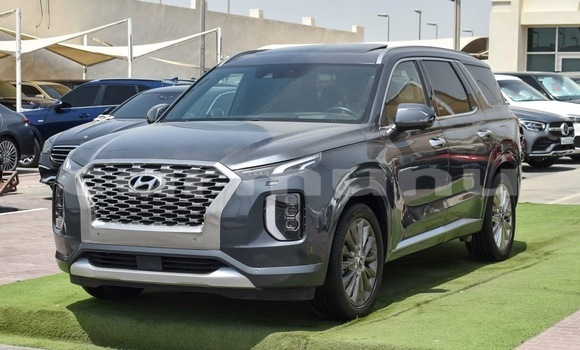 Acheter Occasion Voiture Hyundai Santa Fe Gris à Brazzaville, Commune de Brazzaville Acheter Occasion Voiture Hyundai Santa Fe Gris à Brazzaville, Commune de Brazzaville