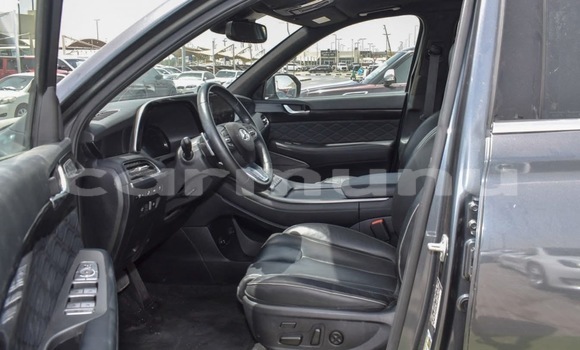 Acheter Occasion Voiture Hyundai Santa Fe Gris à Brazzaville, Commune de Brazzaville Acheter Occasion Voiture Hyundai Santa Fe Gris à Brazzaville, Commune de Brazzaville