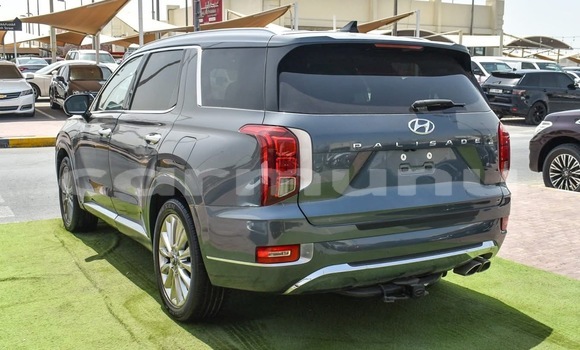 Acheter Occasion Voiture Hyundai Santa Fe Gris à Brazzaville, Commune de Brazzaville Acheter Occasion Voiture Hyundai Santa Fe Gris à Brazzaville, Commune de Brazzaville