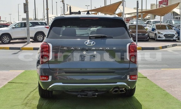 Acheter Occasion Voiture Hyundai Santa Fe Gris à Brazzaville, Commune de Brazzaville Acheter Occasion Voiture Hyundai Santa Fe Gris à Brazzaville, Commune de Brazzaville