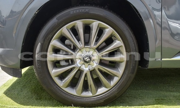 Acheter Occasion Voiture Hyundai Santa Fe Gris à Brazzaville, Commune de Brazzaville Acheter Occasion Voiture Hyundai Santa Fe Gris à Brazzaville, Commune de Brazzaville