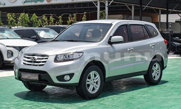 Acheter Occasion Voiture Hyundai Santa Fe Gris à Pointe–Noire, Région du Kouilou Acheter Occasion Voiture Hyundai Santa Fe Gris à Pointe–Noire, Région du Kouilou