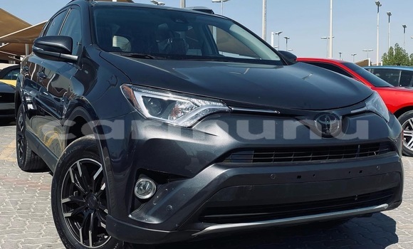 Acheter Occasion Voiture Toyota RAV4 Noir à Brazzaville, Commune de Brazzaville Acheter Occasion Voiture Toyota RAV4 Noir à Brazzaville, Commune de Brazzaville