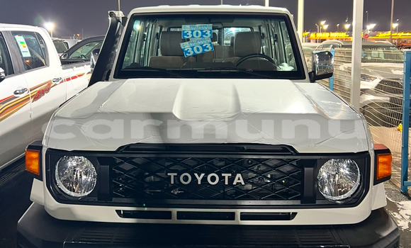 Acheter Occasion Voiture Toyota Land Cruiser Blanc à Brazzaville, Commune de Brazzaville Acheter Occasion Voiture Toyota Land Cruiser Blanc à Brazzaville, Commune de Brazzaville