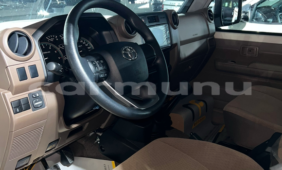 Acheter Occasion Voiture Toyota Land Cruiser Blanc à Brazzaville, Commune de Brazzaville Acheter Occasion Voiture Toyota Land Cruiser Blanc à Brazzaville, Commune de Brazzaville