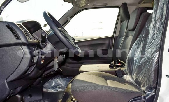 Buy Import Toyota Hiace White Car in Import - Dubai in Region of Bouenza Buy Import Toyota Hiace White Car in Import - Dubai in Region of Bouenza