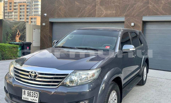 Acheter Occasion Voiture Toyota Fortuner Bleu à Pointe–Noire, Région du Kouilou Acheter Occasion Voiture Toyota Fortuner Bleu à Pointe–Noire, Région du Kouilou