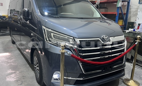 Acheter Neuf Voiture Toyota Hiace Gris à Brazzaville, Commune de Brazzaville Acheter Neuf Voiture Toyota Hiace Gris à Brazzaville, Commune de Brazzaville