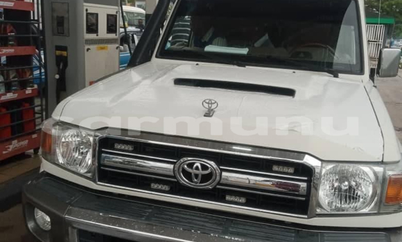 Acheter Occasion Voiture Toyota Pickup Blanc à Pointe–Noire, Région du Kouilou Acheter Occasion Voiture Toyota Pickup Blanc à Pointe–Noire, Région du Kouilou
