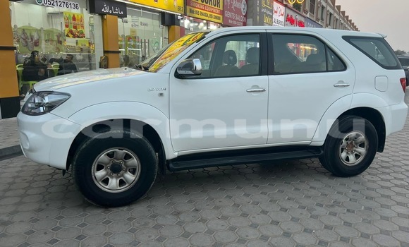 Acheter Occasion Voiture Toyota Fortuner Blanc à Pointe–Noire, Région du Kouilou Acheter Occasion Voiture Toyota Fortuner Blanc à Pointe–Noire, Région du Kouilou