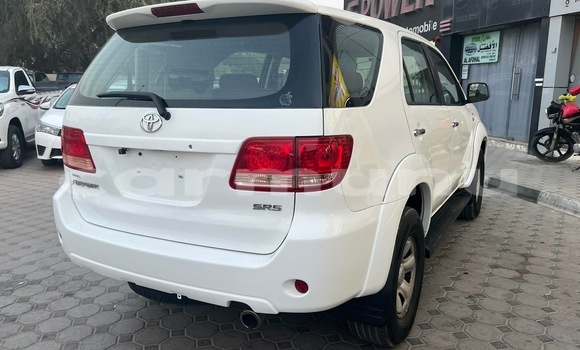 Acheter Occasion Voiture Toyota Fortuner Blanc à Pointe–Noire, Région du Kouilou Acheter Occasion Voiture Toyota Fortuner Blanc à Pointe–Noire, Région du Kouilou