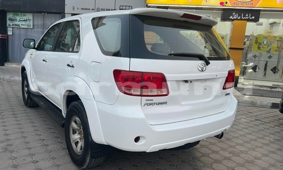 Acheter Occasion Voiture Toyota Fortuner Blanc à Pointe–Noire, Région du Kouilou Acheter Occasion Voiture Toyota Fortuner Blanc à Pointe–Noire, Région du Kouilou