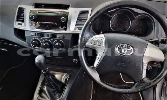 Buy Used Toyota Hilux Silver Car in Brazzaville in Municipality of Brazzaville Buy Used Toyota Hilux Silver Car in Brazzaville in Municipality of Brazzaville