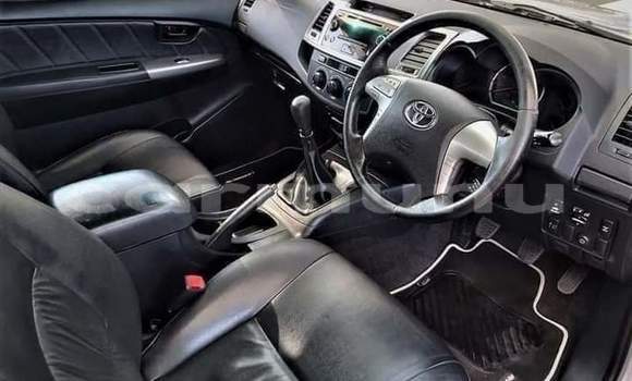 Buy Used Toyota Hilux Silver Car in Brazzaville in Municipality of Brazzaville Buy Used Toyota Hilux Silver Car in Brazzaville in Municipality of Brazzaville