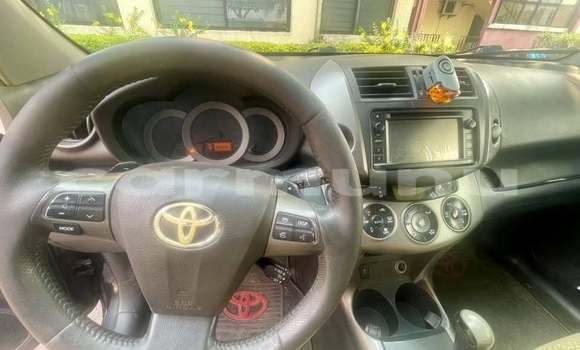 Acheter Occasion Voiture Toyota RAV4 Noir à Brazzaville, Commune de Brazzaville Acheter Occasion Voiture Toyota RAV4 Noir à Brazzaville, Commune de Brazzaville
