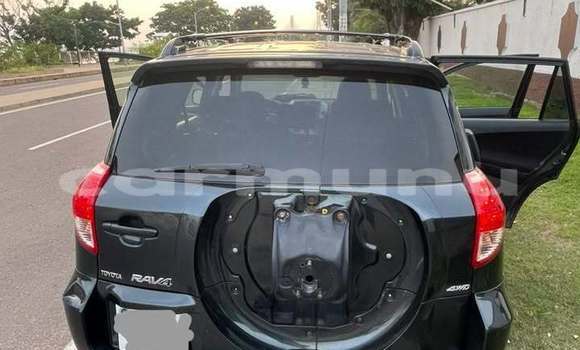 Acheter Occasion Voiture Toyota RAV4 Noir à Brazzaville, Commune de Brazzaville Acheter Occasion Voiture Toyota RAV4 Noir à Brazzaville, Commune de Brazzaville