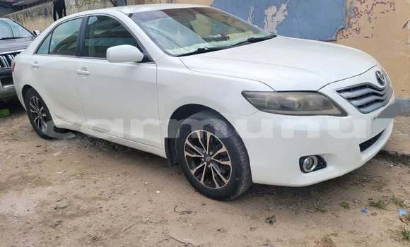 Acheter Occasion Voiture Toyota Camry Blanc à Brazzaville, Commune de Brazzaville Acheter Occasion Voiture Toyota Camry Blanc à Brazzaville, Commune de Brazzaville