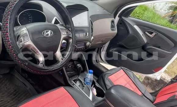 Acheter Occasion Voiture Hyundai Tucson Blanc à Brazzaville, Commune de Brazzaville Acheter Occasion Voiture Hyundai Tucson Blanc à Brazzaville, Commune de Brazzaville