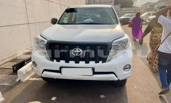Acheter Occasion Voiture Toyota Prado Blanc à Brazzaville, Commune de Brazzaville Acheter Occasion Voiture Toyota Prado Blanc à Brazzaville, Commune de Brazzaville