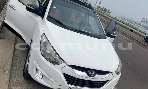 Acheter Occasion Voiture Hyundai Tucson Blanc à Brazzaville, Commune de Brazzaville Acheter Occasion Voiture Hyundai Tucson Blanc à Brazzaville, Commune de Brazzaville