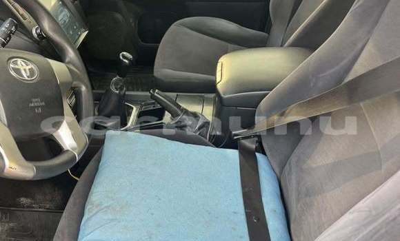 Acheter Occasion Voiture Toyota Prado Blanc à Brazzaville, Commune de Brazzaville Acheter Occasion Voiture Toyota Prado Blanc à Brazzaville, Commune de Brazzaville