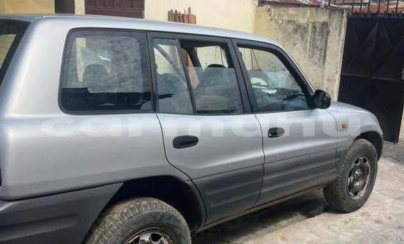 Acheter Occasion Voiture Toyota RAV4 Autre à Brazzaville, Commune de Brazzaville Acheter Occasion Voiture Toyota RAV4 Autre à Brazzaville, Commune de Brazzaville