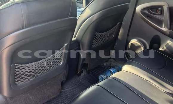 Acheter Occasion Voiture Toyota RAV4 Noir à Brazzaville, Commune de Brazzaville Acheter Occasion Voiture Toyota RAV4 Noir à Brazzaville, Commune de Brazzaville