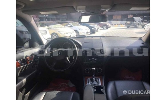 Buy Import Mercedes-Benz 190 (W201) Black Car in Import - Dubai in Region of Bouenza Buy Import Mercedes-Benz 190 (W201) Black Car in Import - Dubai in Region of Bouenza