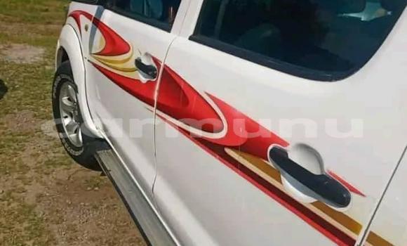 Acheter Occasion Voiture Toyota Hilux Blanc à Brazzaville, Commune de Brazzaville Acheter Occasion Voiture Toyota Hilux Blanc à Brazzaville, Commune de Brazzaville