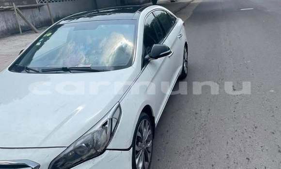 Acheter Occasion Voiture Hyundai Sonata Blanc à Brazzaville, Commune de Brazzaville Acheter Occasion Voiture Hyundai Sonata Blanc à Brazzaville, Commune de Brazzaville