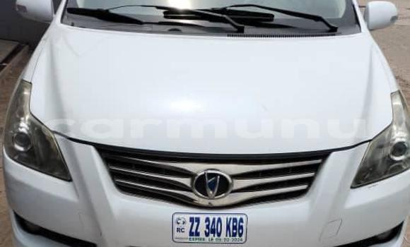 Acheter Occasion Voiture Toyota Blade Blanc à Brazzaville, Commune de Brazzaville Acheter Occasion Voiture Toyota Blade Blanc à Brazzaville, Commune de Brazzaville