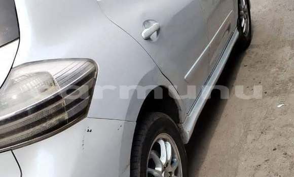 Acheter Occasion Voiture Toyota Blade Blanc à Brazzaville, Commune de Brazzaville Acheter Occasion Voiture Toyota Blade Blanc à Brazzaville, Commune de Brazzaville