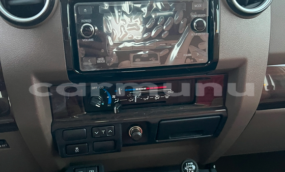 Acheter Neuf Voiture Toyota Land Cruiser Marron à Brazzaville, Commune de Brazzaville Acheter Neuf Voiture Toyota Land Cruiser Marron à Brazzaville, Commune de Brazzaville