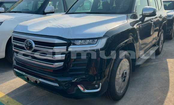 Buy New Toyota Land Cruiser Black Car in Black Point in Kouilou region Buy New Toyota Land Cruiser Black Car in Black Point in Kouilou region