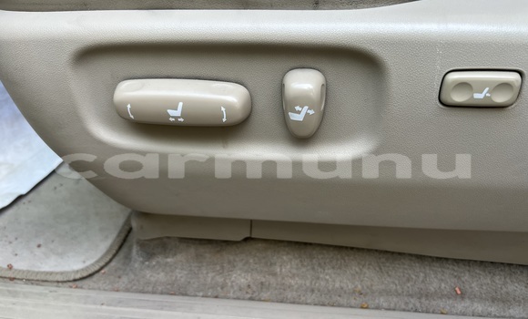 Buy Used Toyota Prado White Car in Owando in Cuvette-Ouest Buy Used Toyota Prado White Car in Owando in Cuvette-Ouest