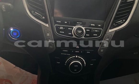 Acheter Occasion Voiture Hyundai Santa Fe Gris à Owando, Cuvette-Ouest Acheter Occasion Voiture Hyundai Santa Fe Gris à Owando, Cuvette-Ouest