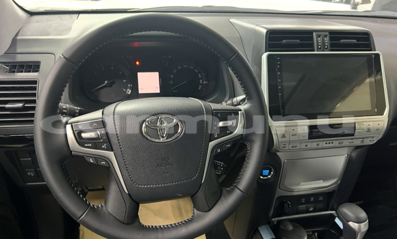 Acheter Occasion Voiture Toyota Prado Noir à Brazzaville, Commune de Brazzaville Acheter Occasion Voiture Toyota Prado Noir à Brazzaville, Commune de Brazzaville