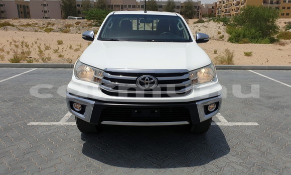 Acheter Occasion Voiture Toyota Hilux Blanc à Brazzaville, Commune de Brazzaville Acheter Occasion Voiture Toyota Hilux Blanc à Brazzaville, Commune de Brazzaville