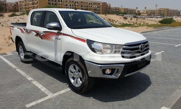 Acheter Occasion Voiture Toyota Hilux Blanc à Brazzaville, Commune de Brazzaville Acheter Occasion Voiture Toyota Hilux Blanc à Brazzaville, Commune de Brazzaville