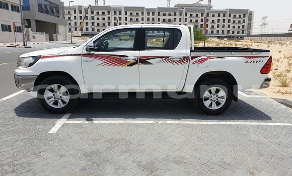 Acheter Occasion Voiture Toyota Hilux Blanc à Brazzaville, Commune de Brazzaville Acheter Occasion Voiture Toyota Hilux Blanc à Brazzaville, Commune de Brazzaville