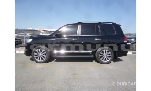 Buy Import Toyota Land Cruiser Black Car in Import - Dubai in Region of Bouenza Buy Import Toyota Land Cruiser Black Car in Import - Dubai in Region of Bouenza
