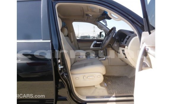 Buy Import Toyota Land Cruiser Black Car in Import - Dubai in Region of Bouenza Buy Import Toyota Land Cruiser Black Car in Import - Dubai in Region of Bouenza